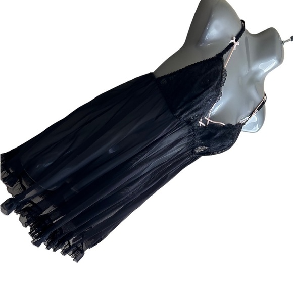 Victoria’s Secret Babydoll Gown Sheer Black Ruffles • Used • Size: Large - Picture 5 of 8